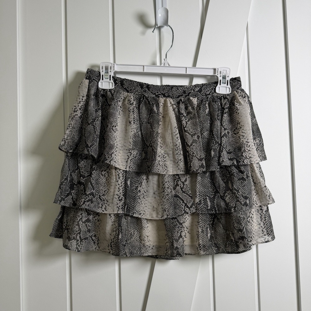 H&M layered snake print rara mini skirt gray and beige Size 6 NWT New Ruffles